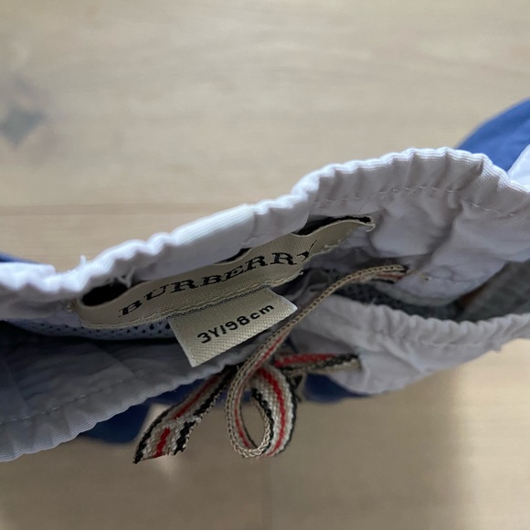 Burberry boys swim shorts - Picture 2 of 2